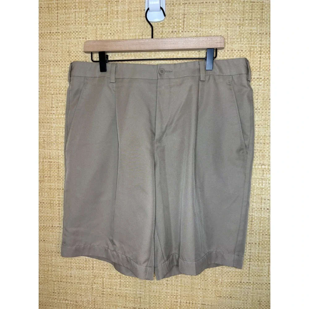 Nike Golf Dri-FIT Pleated Shorts Mens 35 Khaki Tan Swoosh Logo Activewear Casual